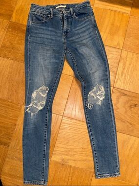 Levi's Women's Ripped Skinny Jeans in Blue Denim